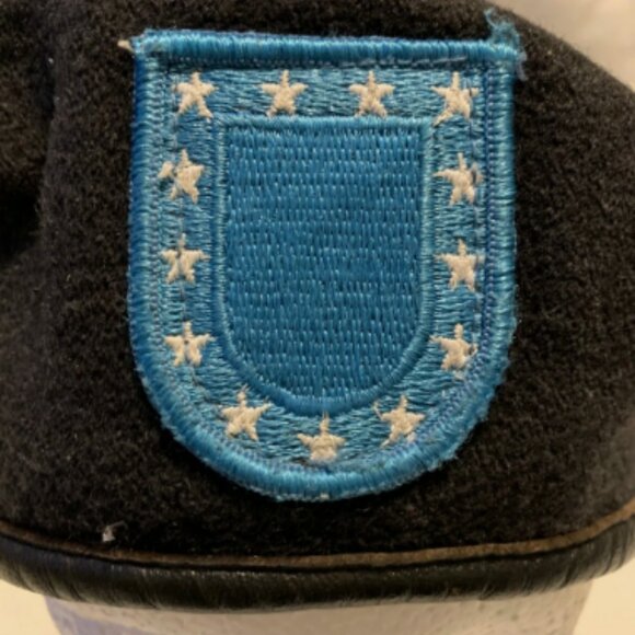 US ARMY REGULATION AR 670-1 BLACK 100% WOOL UNIFORM COVER BERET DISC - Picture 3 of 8